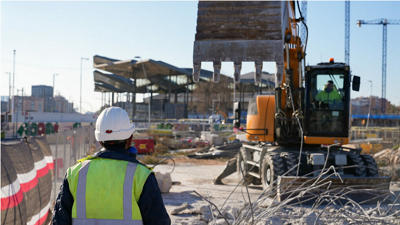 Obras de ampliaci�n del vest�bulo de la estaci�n de Gl�ries de metro de Barcelona